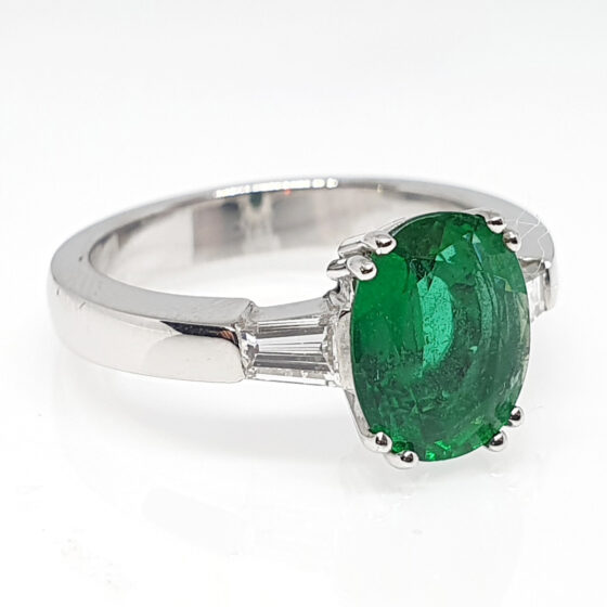 Anello Smeraldo e diamanti baguette