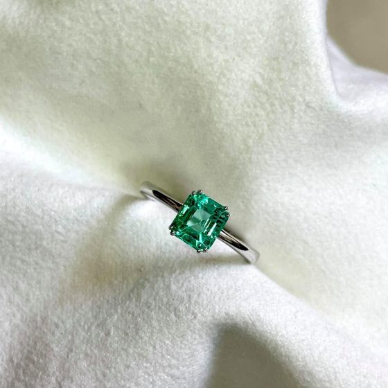 Anello smeraldo